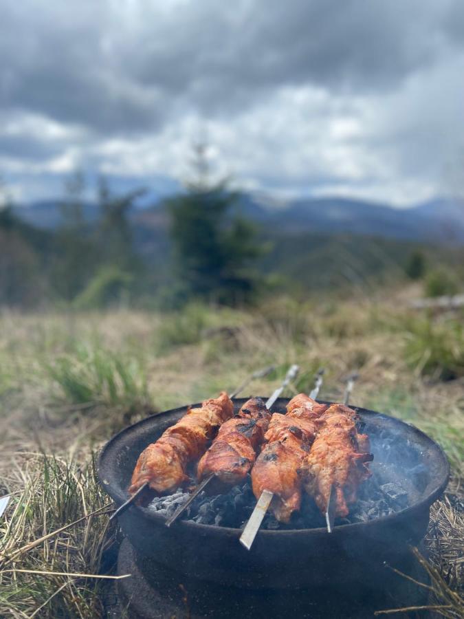 Садиба Between Mountains Mizhhirya  Kültér fotó
