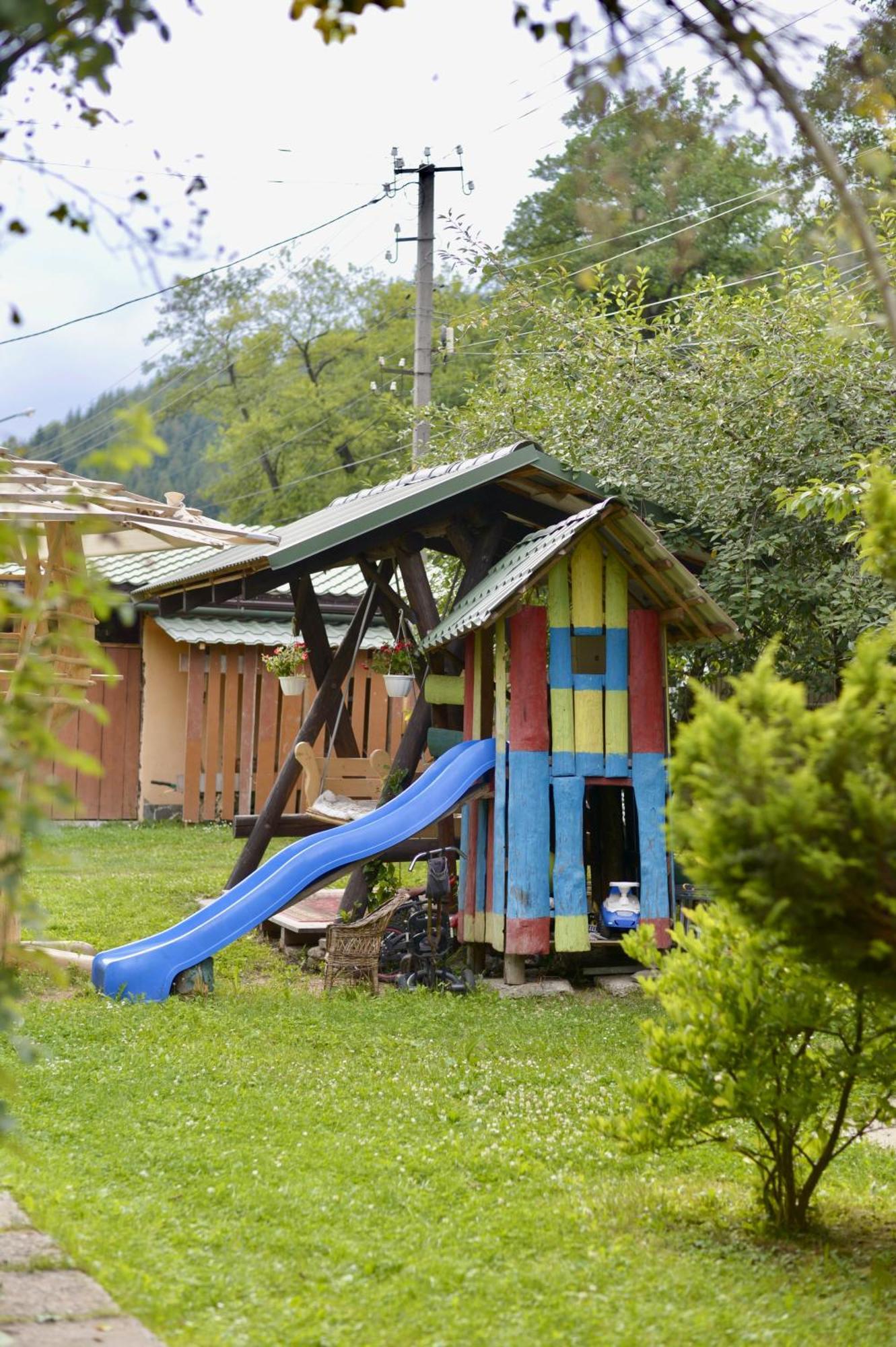 Садиба Between Mountains Mizhhirya  Kültér fotó